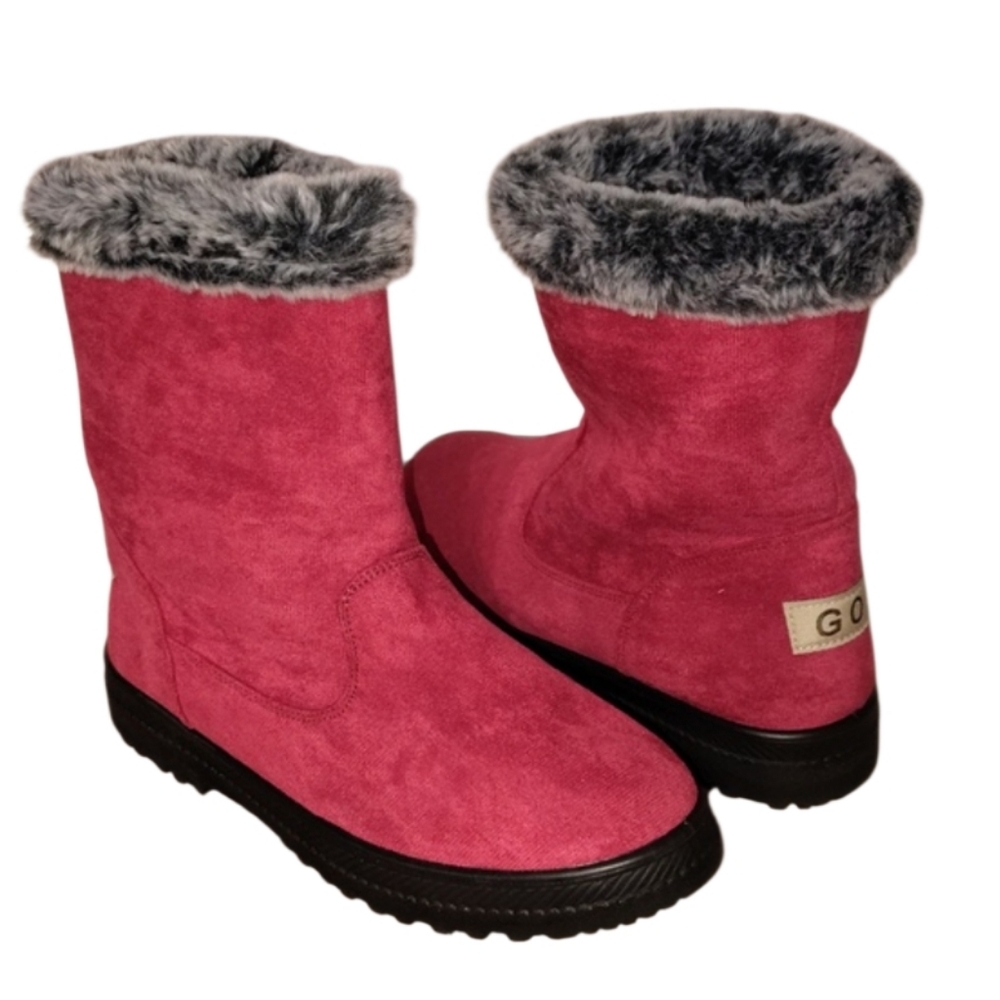 Raspberry Faux Fur Snow Boots New Size 42/9